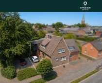 Hauptbild Großzügige Doppelhaushälfte mit ca. 206 m² Wohnfläche, Anbau, Keller, Garage und viel Potenzial