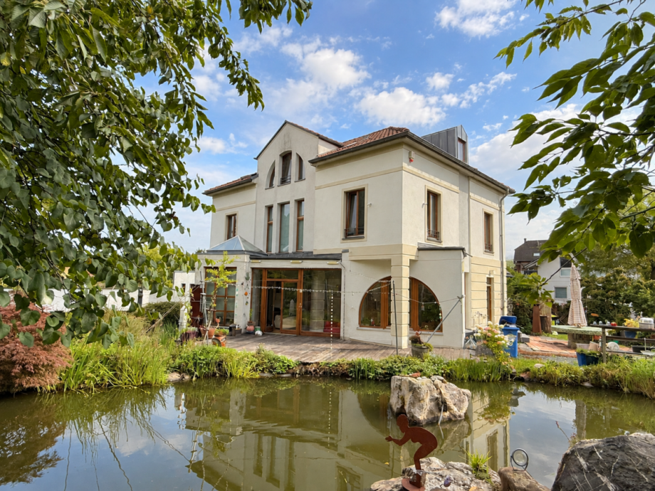 Gartenansicht Villa Kerpen