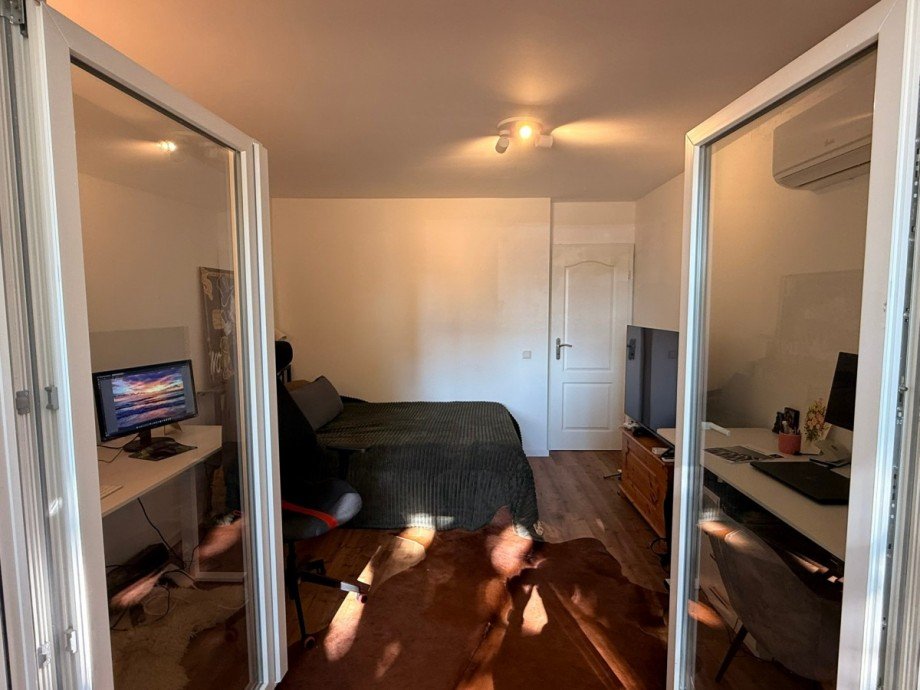 Balkon / Blick auf Schlaf-/Arbeitszimmer Erdgeschosswohnung Neuss