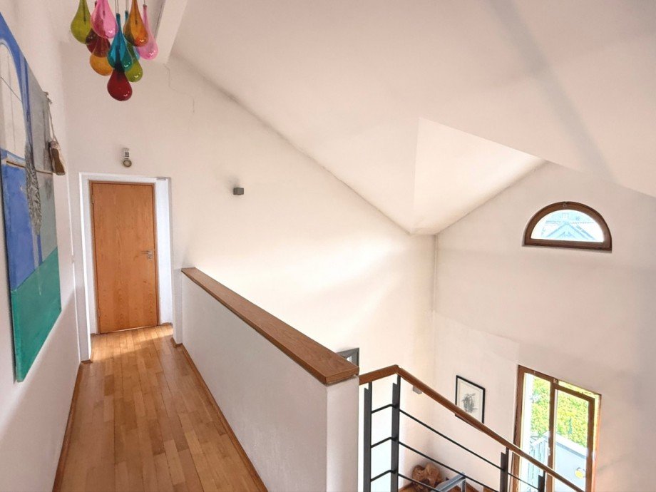 Treppenhaus/Flur DG Villa Kerpen