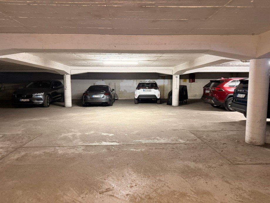 Tiefgarage Erdgeschosswohnung Neuss