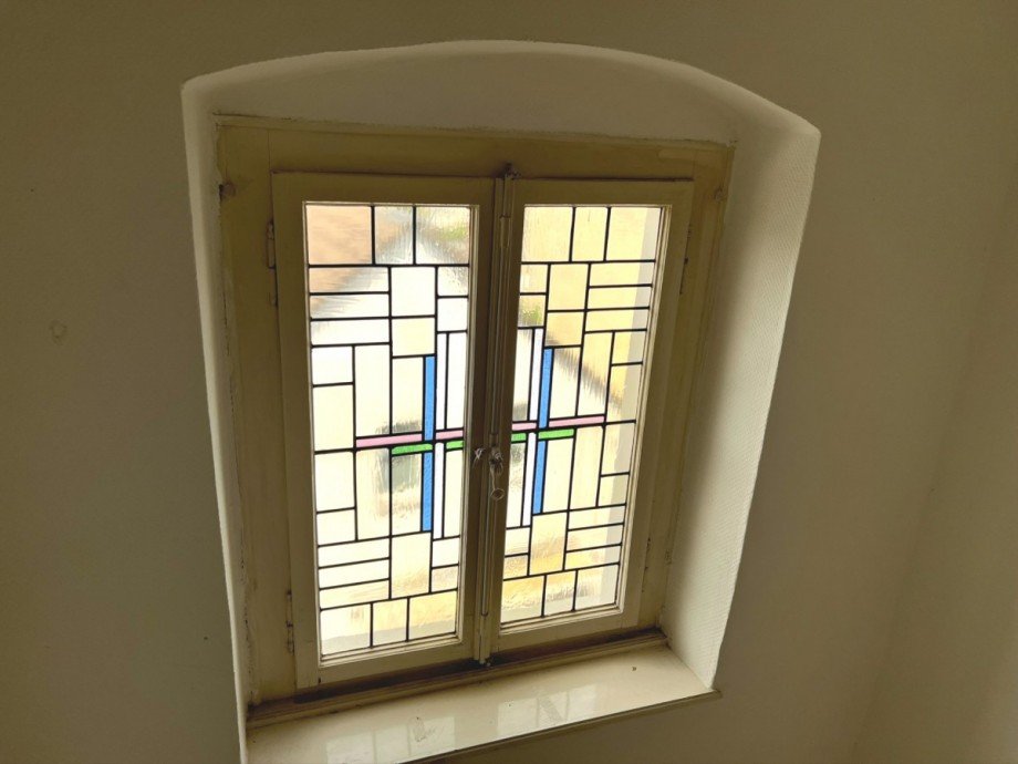 Altes Fenster im Flur - historisch - Mehrfamilienhaus Solingen