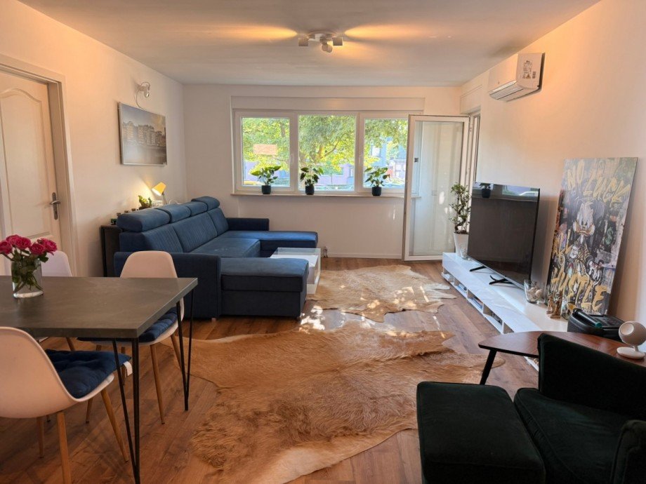 Wohn-/Esszimmer Erdgeschosswohnung Neuss