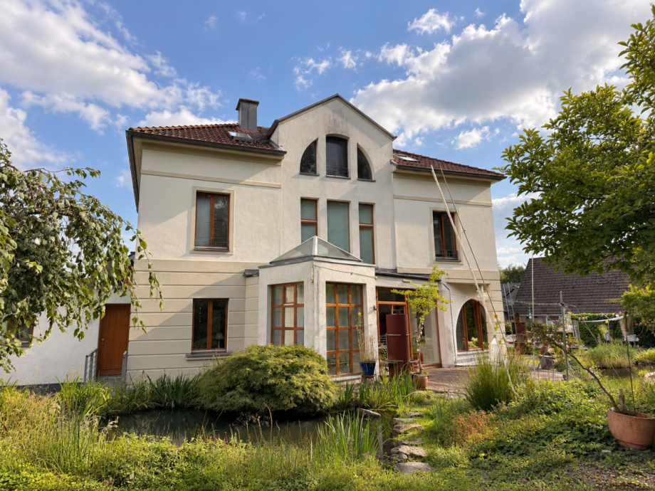 R�ckansicht Villa Kerpen