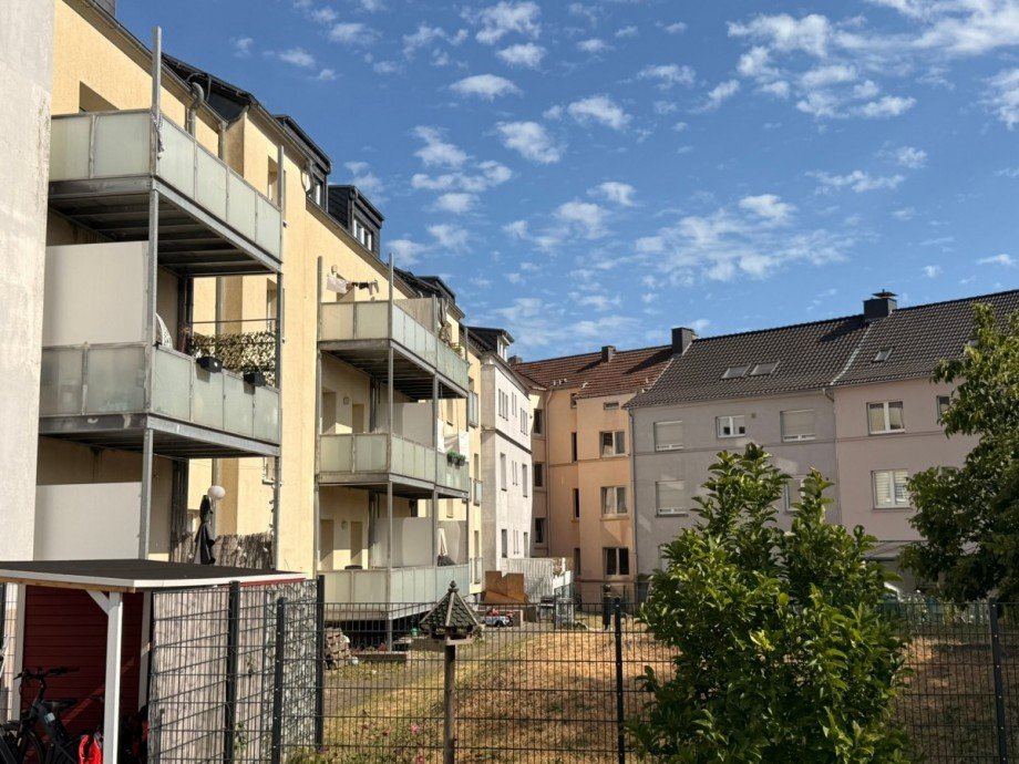 R�ckansicht Mehrfamilienhaus Gladbeck