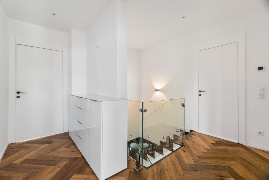 Flur OG Einfamilienhaus K�ln