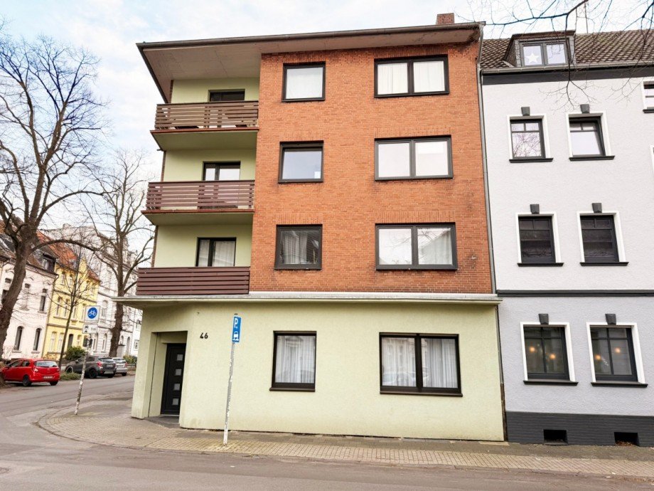 Seitenansicht Mehrfamilienhaus M�lheim an der Ruhr
