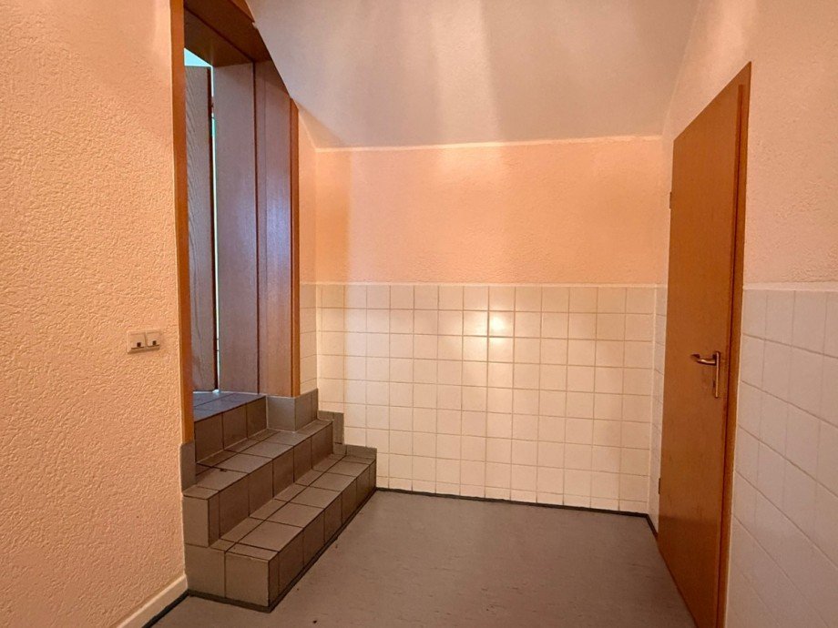 Wohnungseingang (links) Etagenwohnung M�lheim an der Ruhr