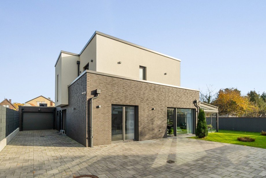 Vorderansicht Einfamilienhaus K�ln