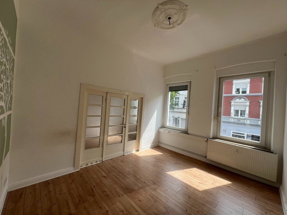 1.OG Wohn- / Gesch�ftshaus Solingen