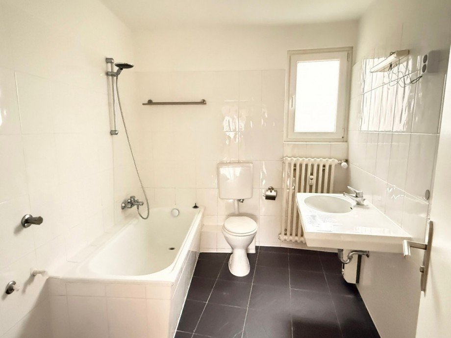 Wohnungsansicht / Badezimmer Mehrfamilienhaus M�lheim an der Ruhr