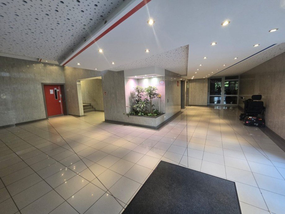 Flur Etagenwohnung K�ln