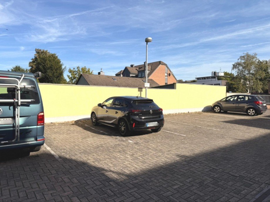 Stellpl�tze Erdgeschosswohnung Langenfeld (Rheinland)