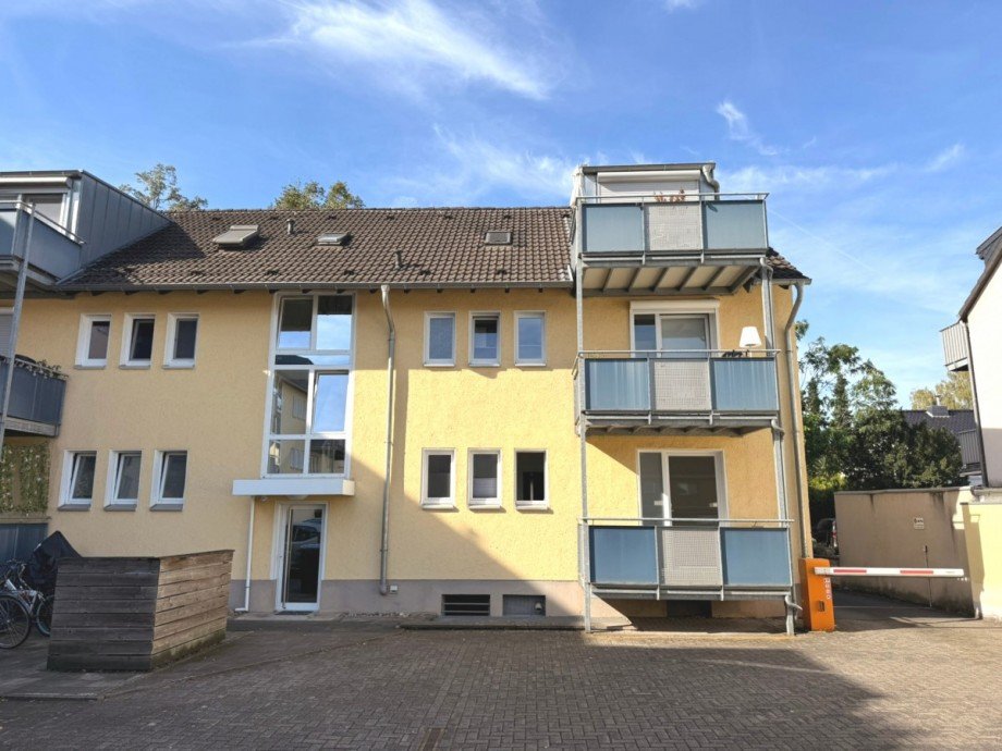 R�ckseite Erdgeschosswohnung Langenfeld (Rheinland)
